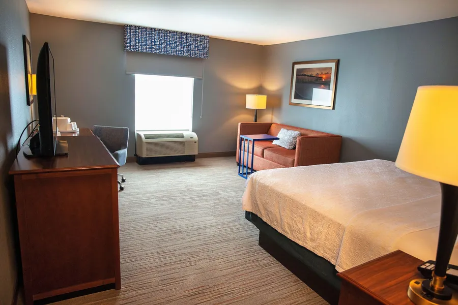 Hampton Inn & Suites Jacksonville hotel detail image 6