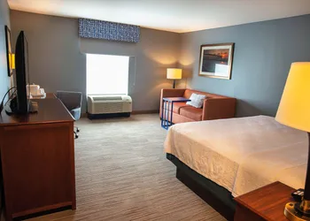 Hampton Inn & Suites Jacksonville hotel thumbnail 6