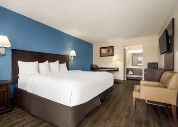 Baymont by Wyndham Kingman hotel thumbnail 6
