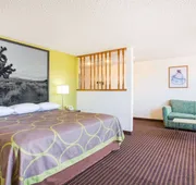 Super 8 by Wyndham Kingman hotel detail image 7