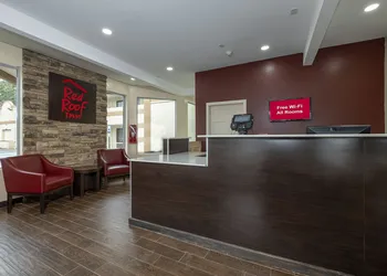 Red Roof Inn Freehold hotel thumbnail 3