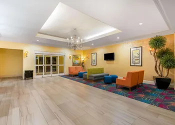 La Quinta Inn & Suites by Wyndham Broussard - Lafayette Area hotel thumbnail 4