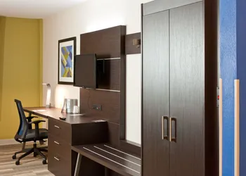 Holiday Inn Express Hotel & Suites Scott - Lafayette West by IHG hotel thumbnail 7
