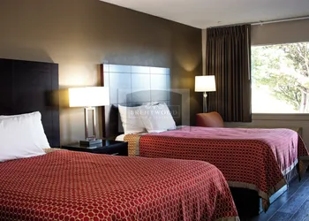 Brentwood Inn & Suites hotel thumbnail 6