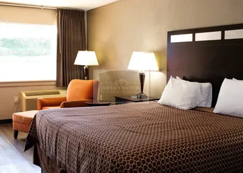 Brentwood Inn & Suites hotel thumbnail 7