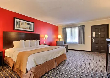 Quality Inn & Suites Millville hotel thumbnail 6