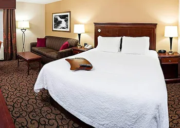 Hampton Inn Littleton hotel thumbnail 3