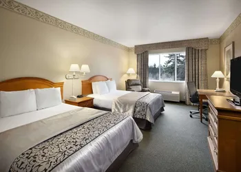 Ramada by Wyndham Olympia hotel thumbnail 5