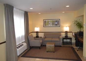 Quality Inn & Suites Lacey Olympia hotel thumbnail 4