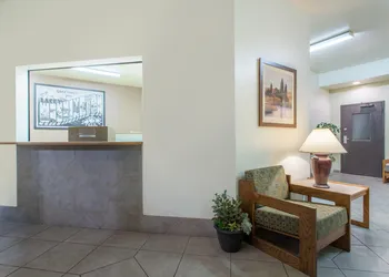 Super 8 by Wyndham Lacey Olympia Area hotel thumbnail 4