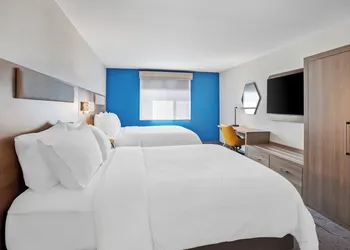 Holiday Inn Express & Suites Tumwater – Olympia by IHG hotel thumbnail 3