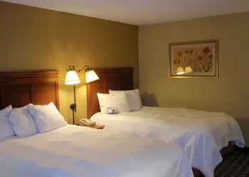 Baymont by Wyndham Lewisville hotel thumbnail 2