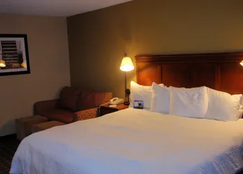 Baymont by Wyndham Lewisville hotel thumbnail 3