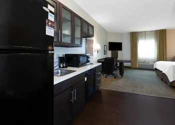 Candlewood Suites Kalamazoo Se by IHG hotel thumbnail 8