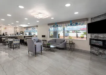 Super 8 by Wyndham Prattville Montgomery hotel thumbnail 2
