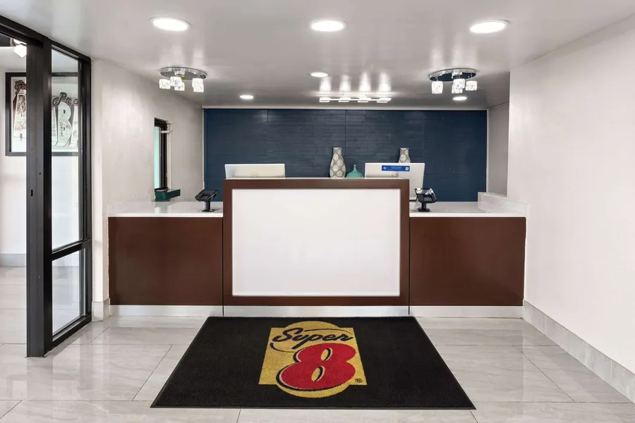 Super 8 by Wyndham Prattville Montgomery hotel detail image 6
