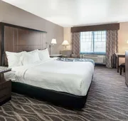 La Quinta Inn & Suites by Wyndham Belgrade - Bozeman Airport hotel detail image 7