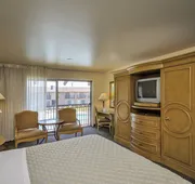 Days Inn by Wyndham Modesto hotel detail image 4