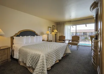 Days Inn by Wyndham Modesto hotel thumbnail 5