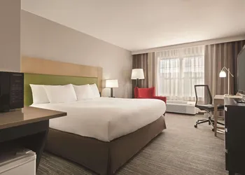 Country Inn & Suites by Radisson, Dubuque, IA hotel thumbnail 5