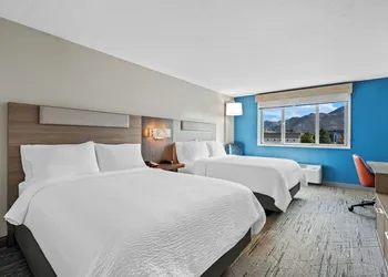 Holiday Inn Express & Suites Ogden by IHG hotel thumbnail 2