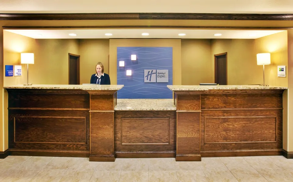 Holiday Inn Express Hotel & Suites Dubuque by IHG hotel detail image 2