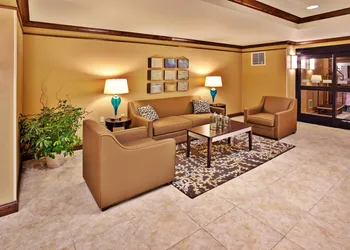 Holiday Inn Express Hotel & Suites Dubuque by IHG hotel thumbnail 4