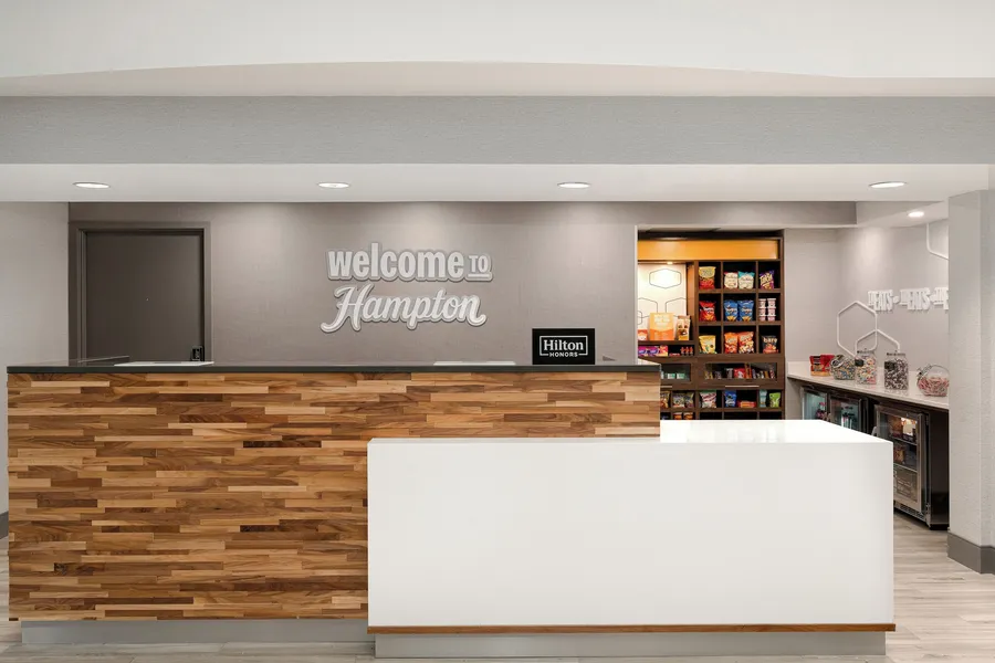 Hampton Inn Dubuque hotel detail image 2