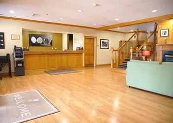Country Inn & Suites by Radisson, Bloomington-Normal West, IL hotel thumbnail 3
