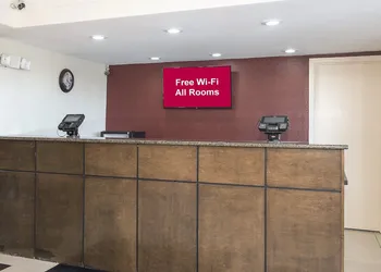 Red Roof Inn Bloomington - Normal/ University hotel thumbnail 4