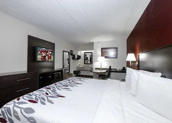 Red Roof Inn Bloomington - Normal/ University hotel thumbnail 5