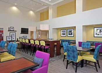 Hampton Inn & Suites Bloomington - Normal hotel thumbnail 2