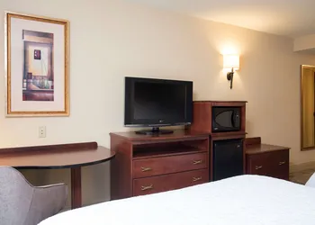 Hampton Inn & Suites Bloomington - Normal hotel thumbnail 7