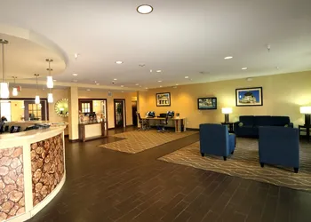 Comfort Suites Bloomington I-55 and I-74 hotel thumbnail 2