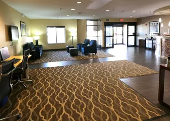Comfort Suites Bloomington I-55 and I-74 hotel thumbnail 3