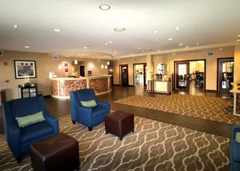 Comfort Suites Bloomington I-55 and I-74 hotel thumbnail 6