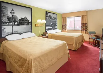 Super 8 by Wyndham Normal Bloomington hotel thumbnail 6