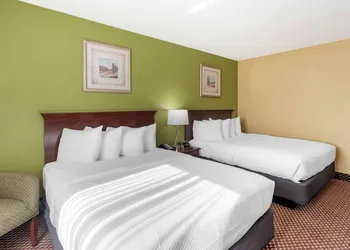 Quality Inn & Suites Bloomington University Area hotel thumbnail 7