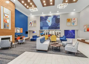 Holiday Inn Express & Suites Bloomington - Normal by IHG hotel thumbnail 2