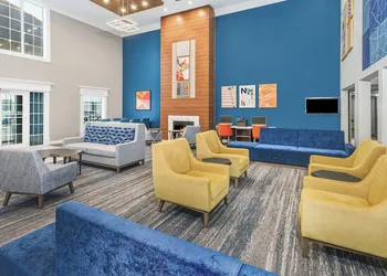 Holiday Inn Express & Suites Bloomington - Normal by IHG hotel thumbnail 4