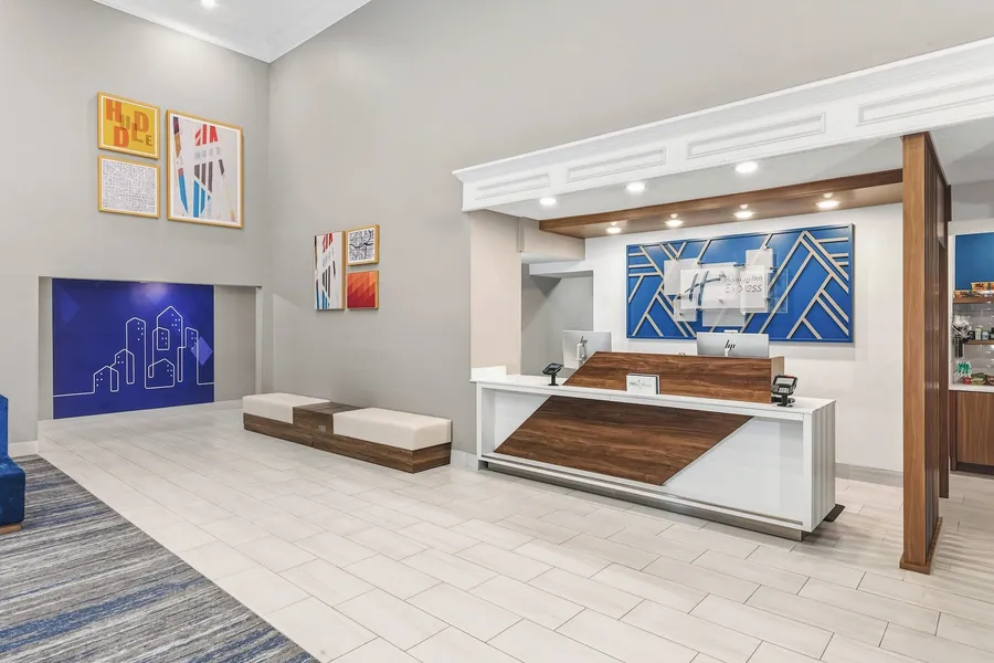 Holiday Inn Express & Suites Bloomington - Normal by IHG hotel detail image 6