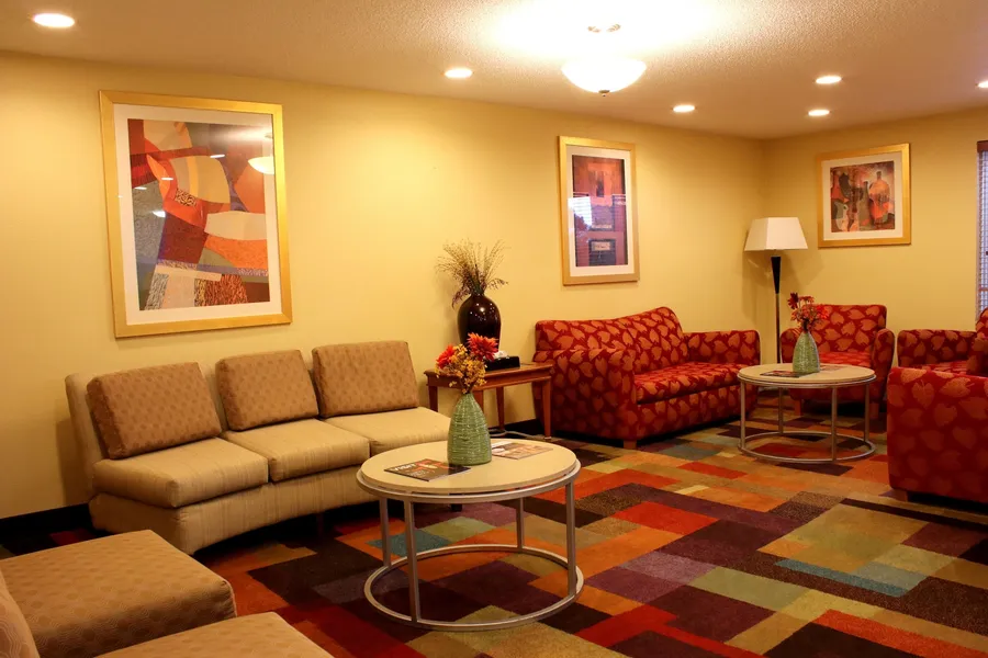Days Inn & Suites by Wyndham Bloomington/Normal IL hotel detail image 6