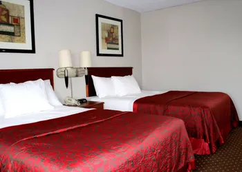 Days Inn & Suites by Wyndham Bloomington/Normal IL hotel thumbnail 8