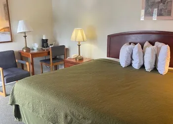 Knights Inn Mackinaw City hotel thumbnail 3