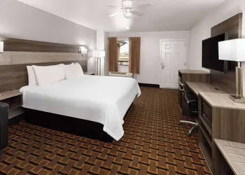Ramada Limited San Angelo hotel thumbnail 5