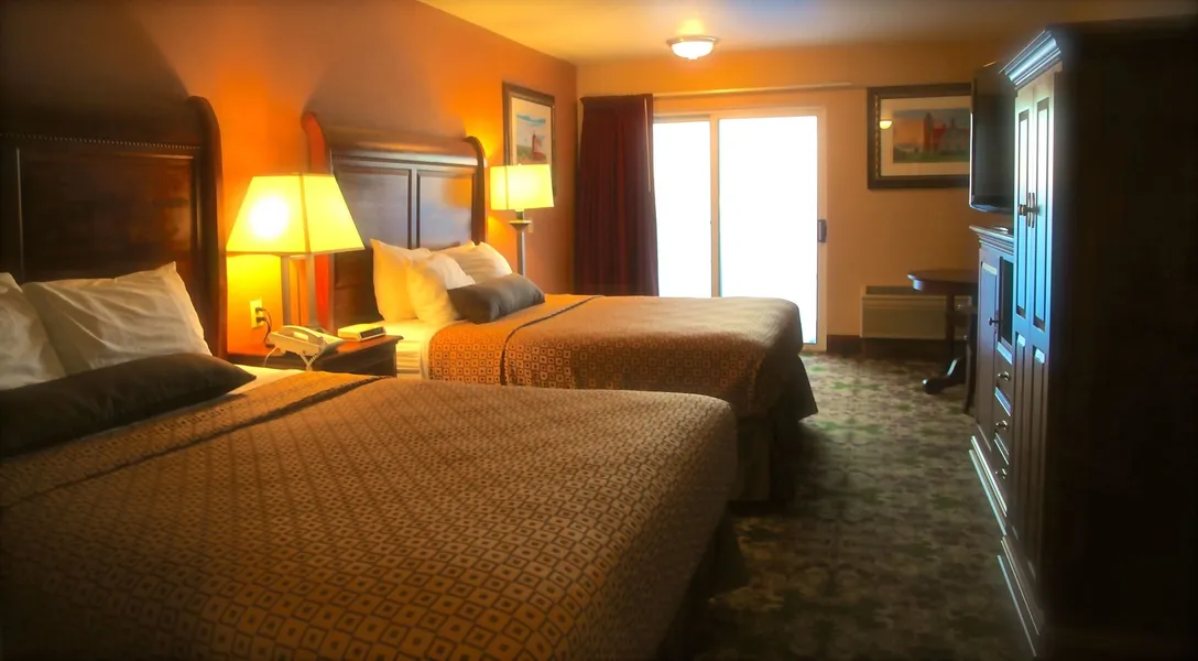 Ramada by Wyndham Mackinaw City Waterfront hotel detail image 2