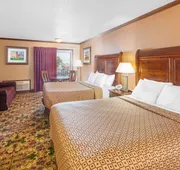 Ramada by Wyndham Mackinaw City Waterfront hotel detail image 5