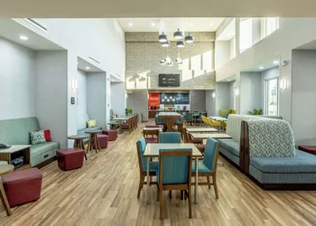 Hampton Inn & Suites Cleburne hotel thumbnail 3