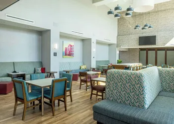 Hampton Inn & Suites Cleburne hotel thumbnail 5