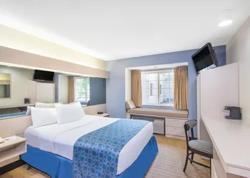 Microtel Inn & Suites by Wyndham Seneca Falls hotel thumbnail 4